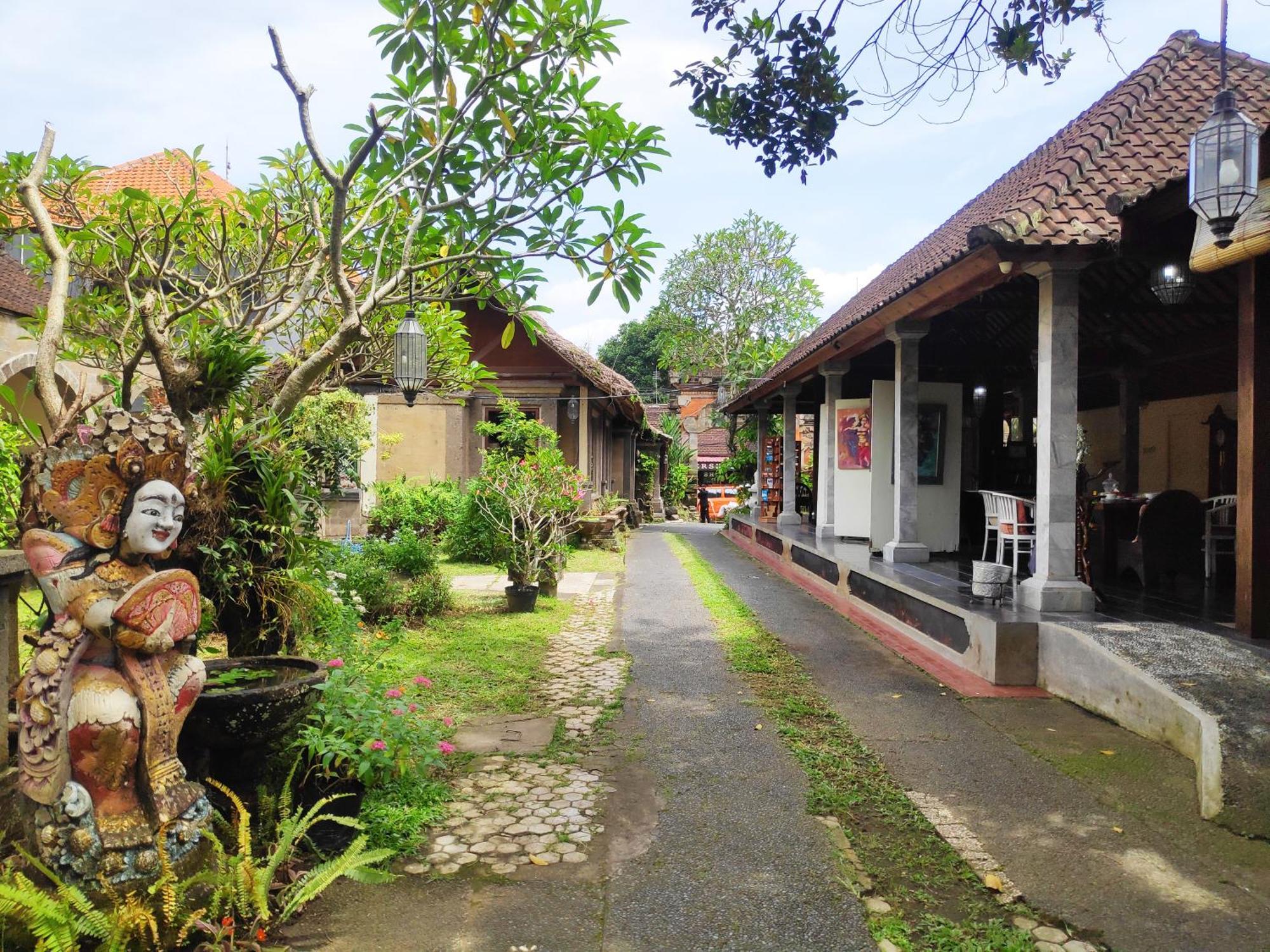 Oka Kartini Ubud Exterior foto